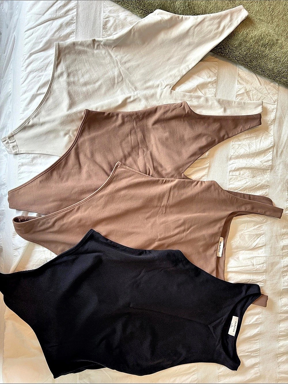 4 Babaton Contour Bodysuit Set Bone, Black & Brown Medium
